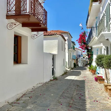 Raphael Living-venetia * Skiathos Town