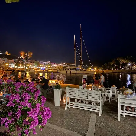 Raphael Living-venetia Skiathos Town