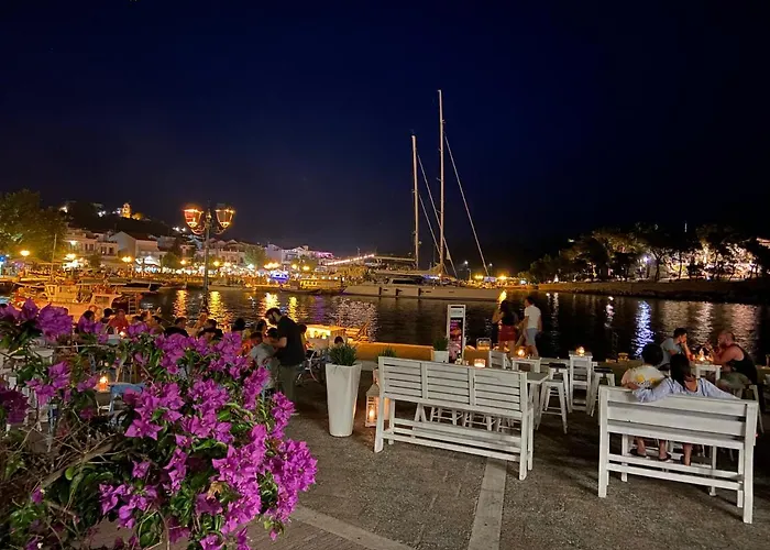 Raphael Living-venetia Skiathos Town