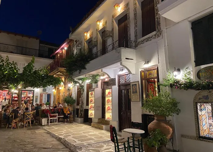 Raphael Living-venetia